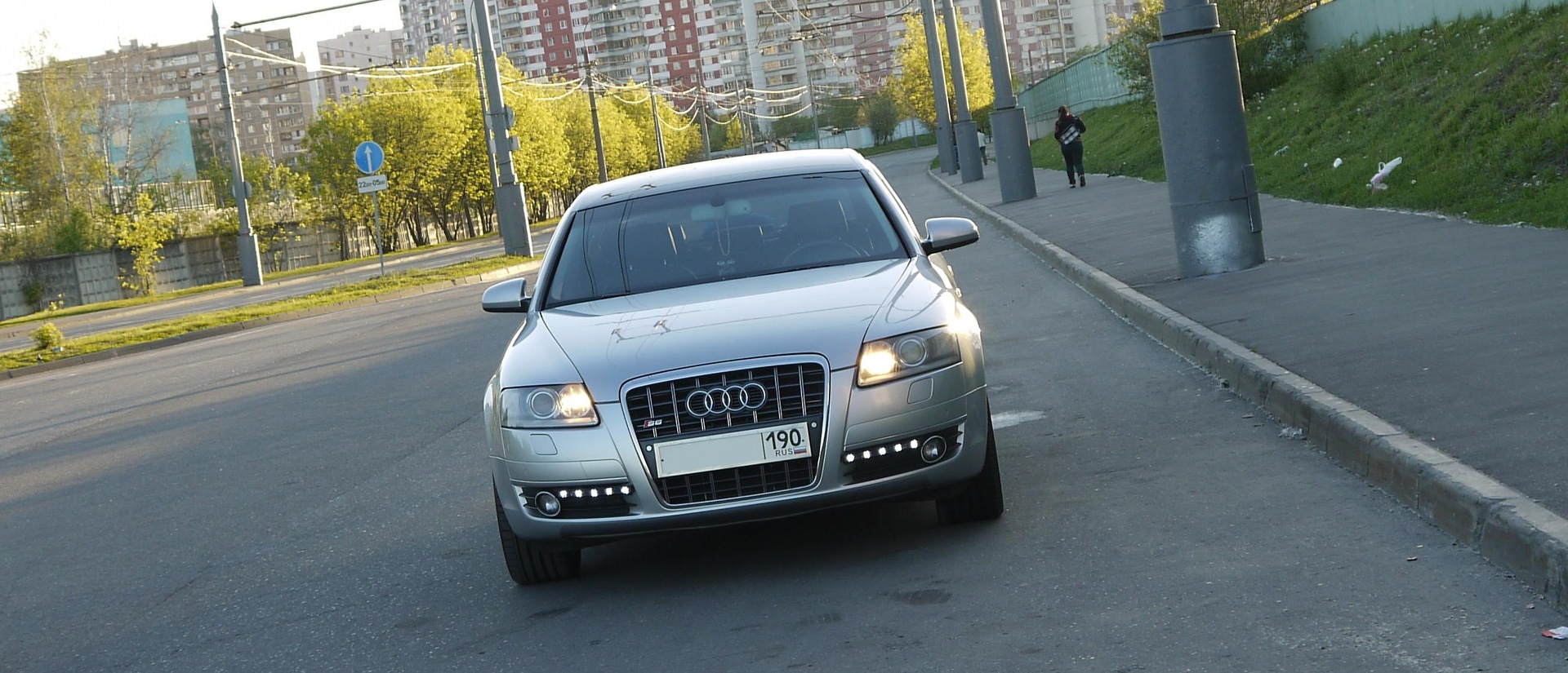 Дневные ходовые огни LED Star на Audi A4 B8