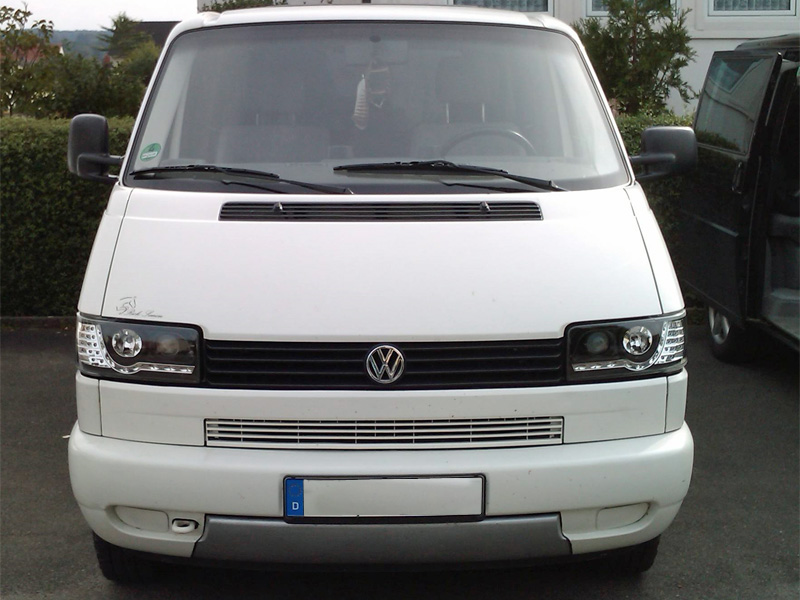 Фары vw t4. Фольцваген транспортёр т4. Фольксваген Транспортер т4. Т-4 Фольксваген-т4. Оптика на т4 Фольксваген.